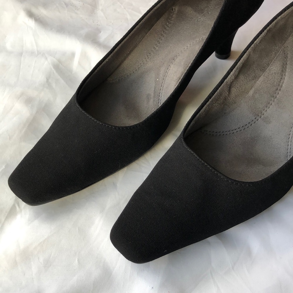 Aerosoles pumps with box